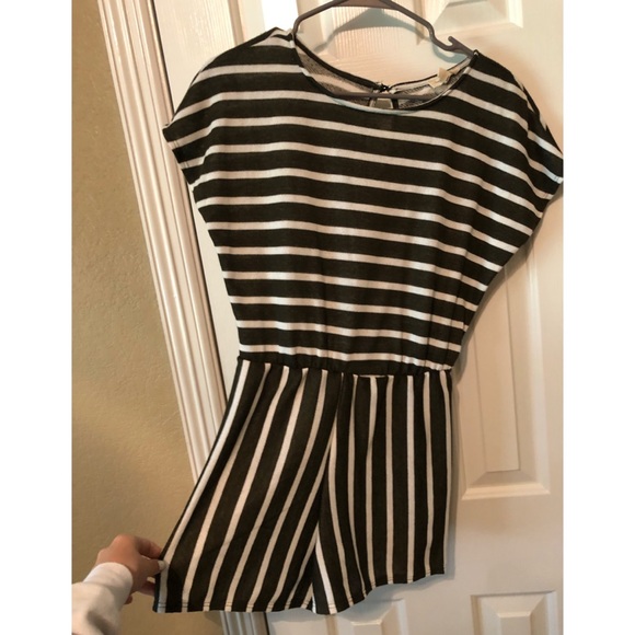 Stripe romper - Picture 2 of 4